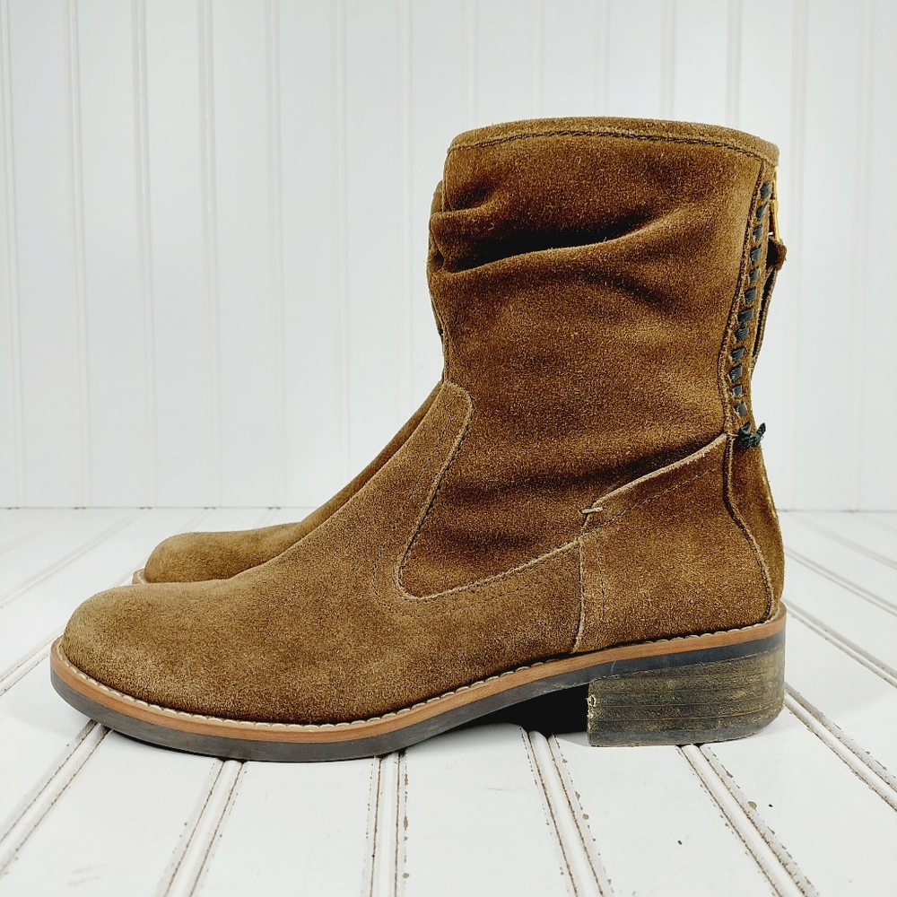 Lucca Lane Women's Carolsue Tan Brown Suede Closed Toe Ankle Fashion Boots K826